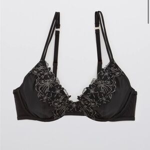NWOT aerie real power unlined shine embroidery bra